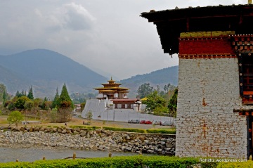 It is the second oldest and most majestic dzong in Bhutan.